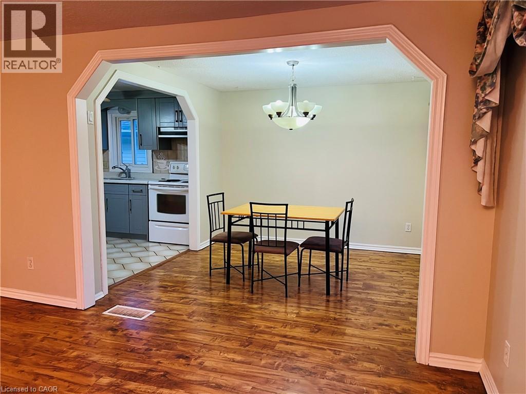 63 Old Carriage Drive, Kitchener, Ontario N2P 1H5 - Photo 8 - 40788586