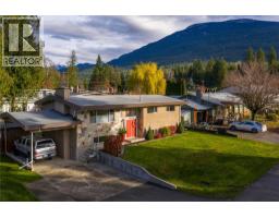 1976 Maddocks Road Revelstoke, Revelstoke, Ca