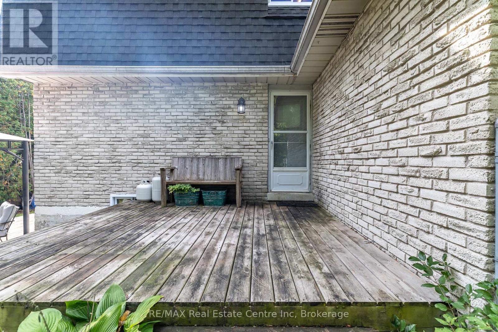 34 Woodridge Drive, Guelph, Ontario N1H 7E2 - Photo 37 - X12557234