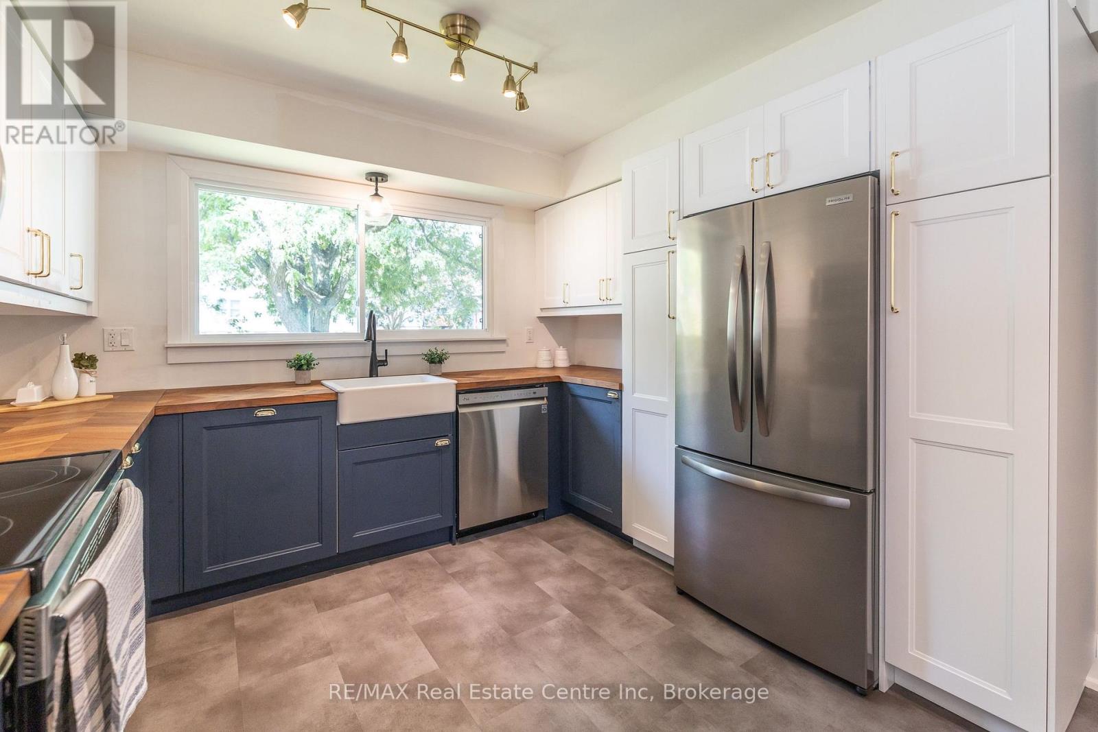 34 Woodridge Drive, Guelph, Ontario N1H 7E2 - Photo 8 - X12557234