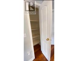 532 - 250 WELLINGTON STREET W