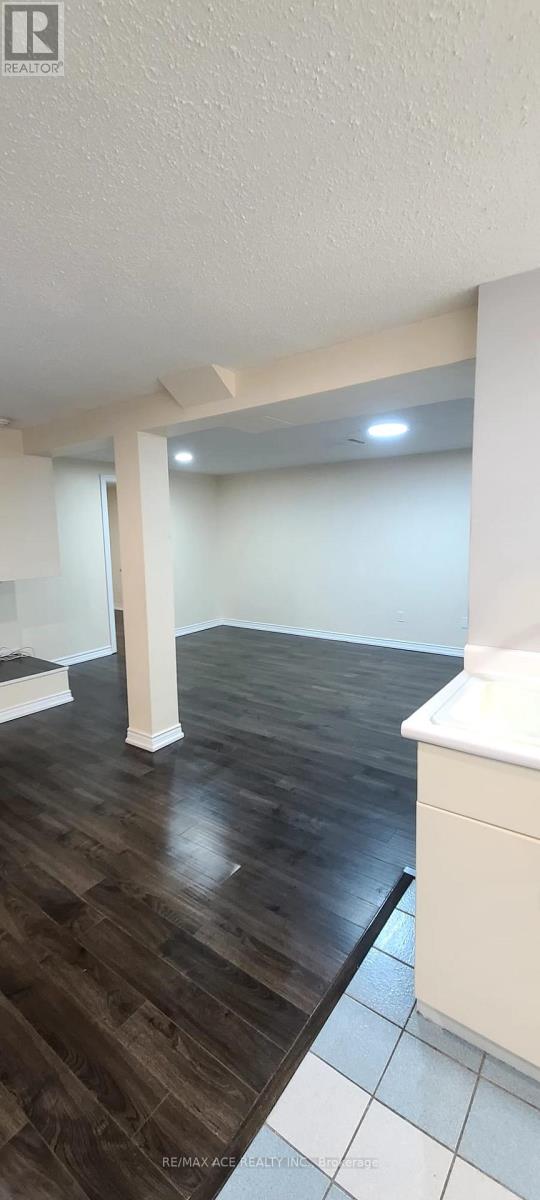 Bsmt - 11752 Sheppard Avenue E, Toronto, Ontario  M1B 3W4 - Photo 7 - E12557242