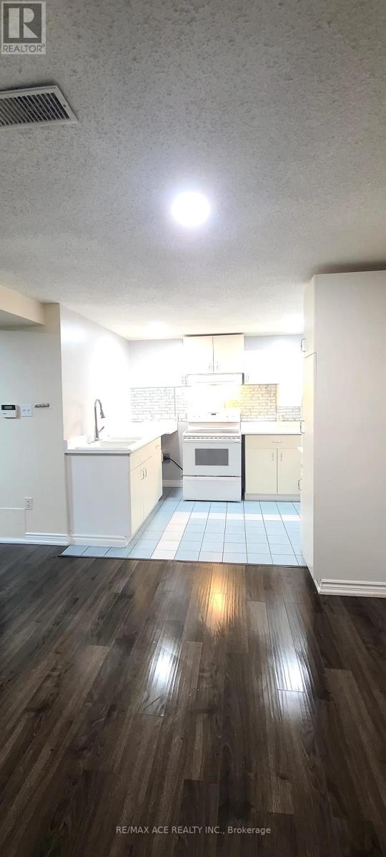 Bsmt - 11752 Sheppard Avenue E, Toronto, Ontario  M1B 3W4 - Photo 9 - E12557242