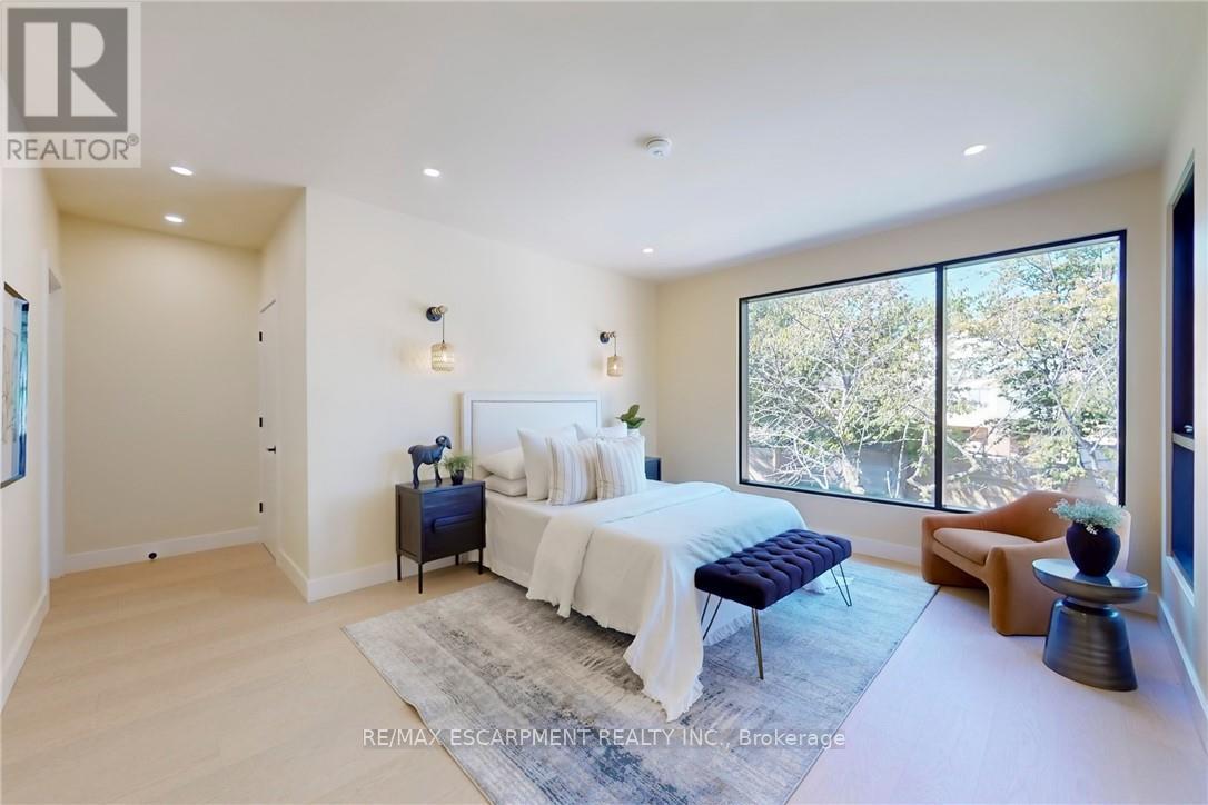 28 Dunsmore Gardens, Toronto, Ontario  M3H 3M2 - Photo 19 - C12557240