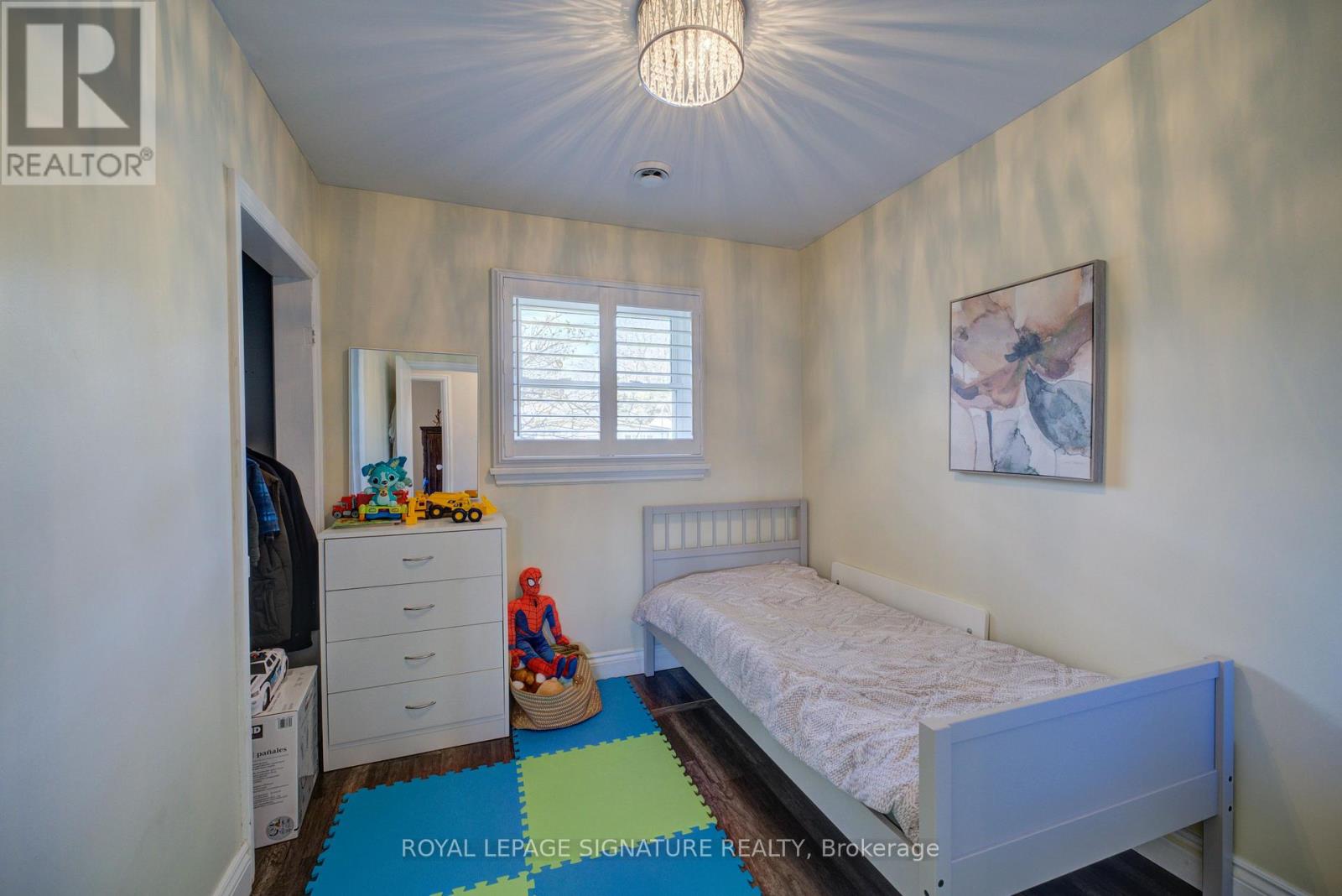 98 Jacobson Avenue W, St. Catharines, Ontario L2T 3A3 - Photo 21 - X12548452