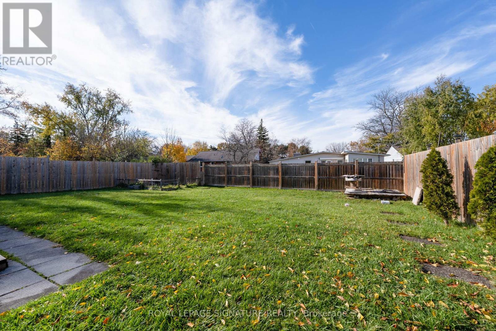 98 Jacobson Avenue W, St. Catharines, Ontario L2T 3A3 - Photo 31 - X12548452