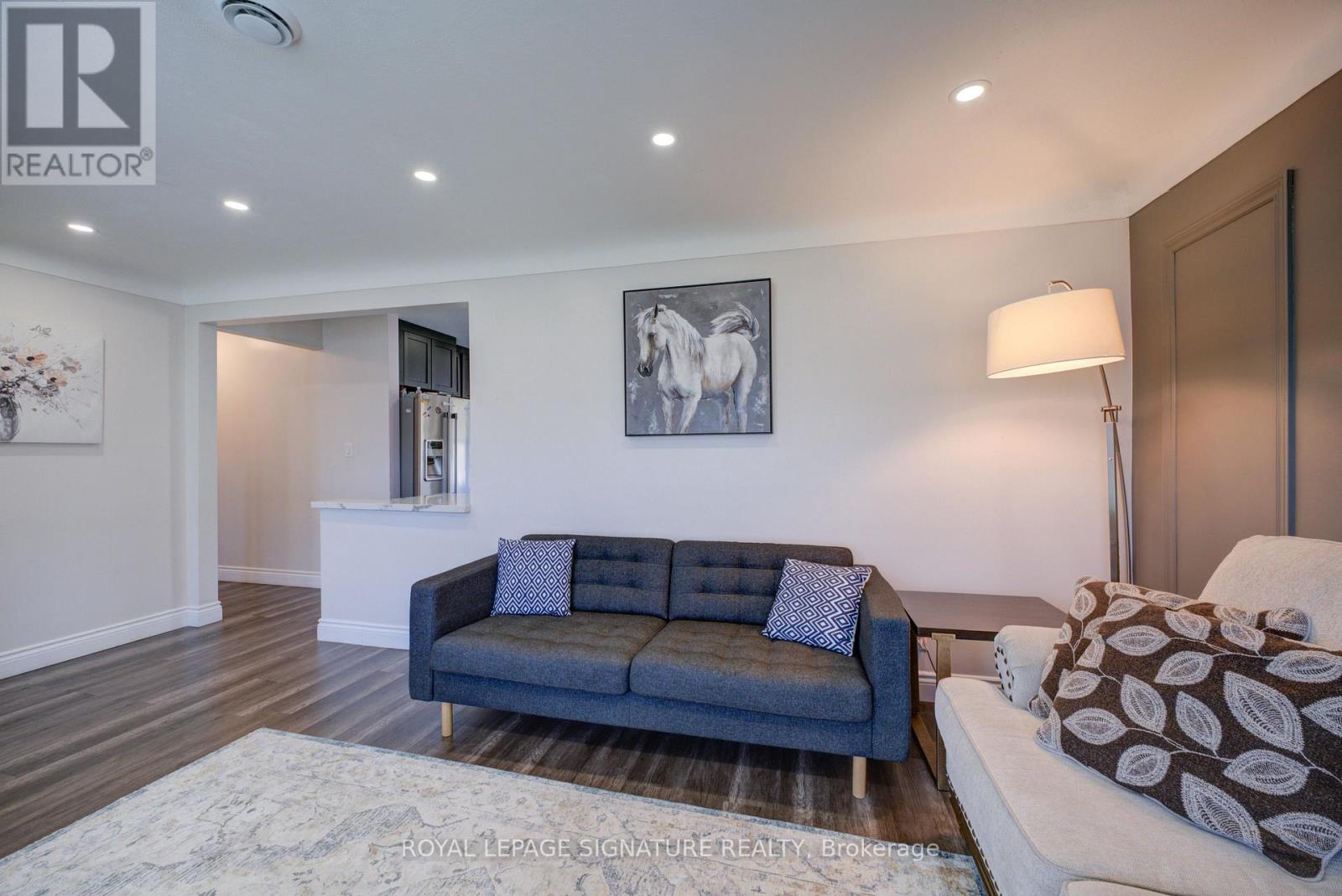 98 Jacobson Avenue W, St. Catharines, Ontario L2T 3A3 - Photo 6 - X12548452