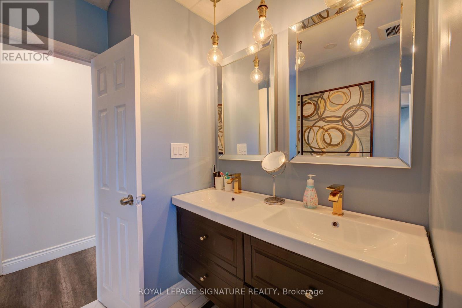 98 Jacobson Avenue W, St. Catharines, Ontario L2T 3A3 - Photo 25 - X12548452