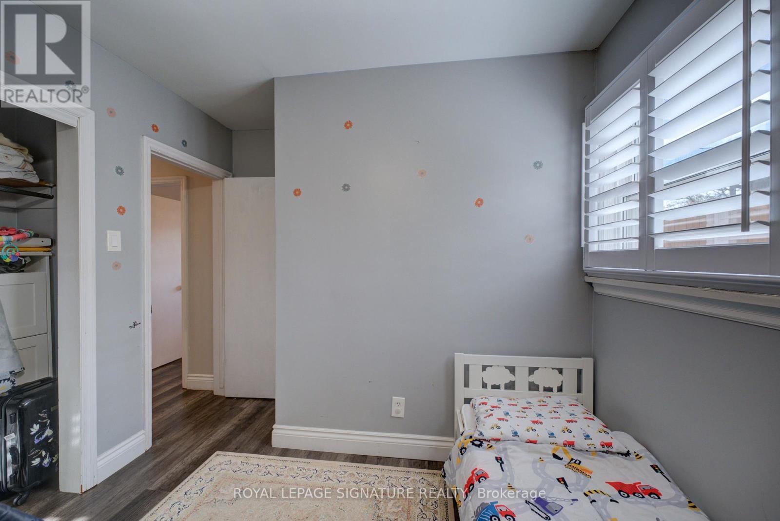 98 Jacobson Avenue W, St. Catharines, Ontario L2T 3A3 - Photo 24 - X12548452