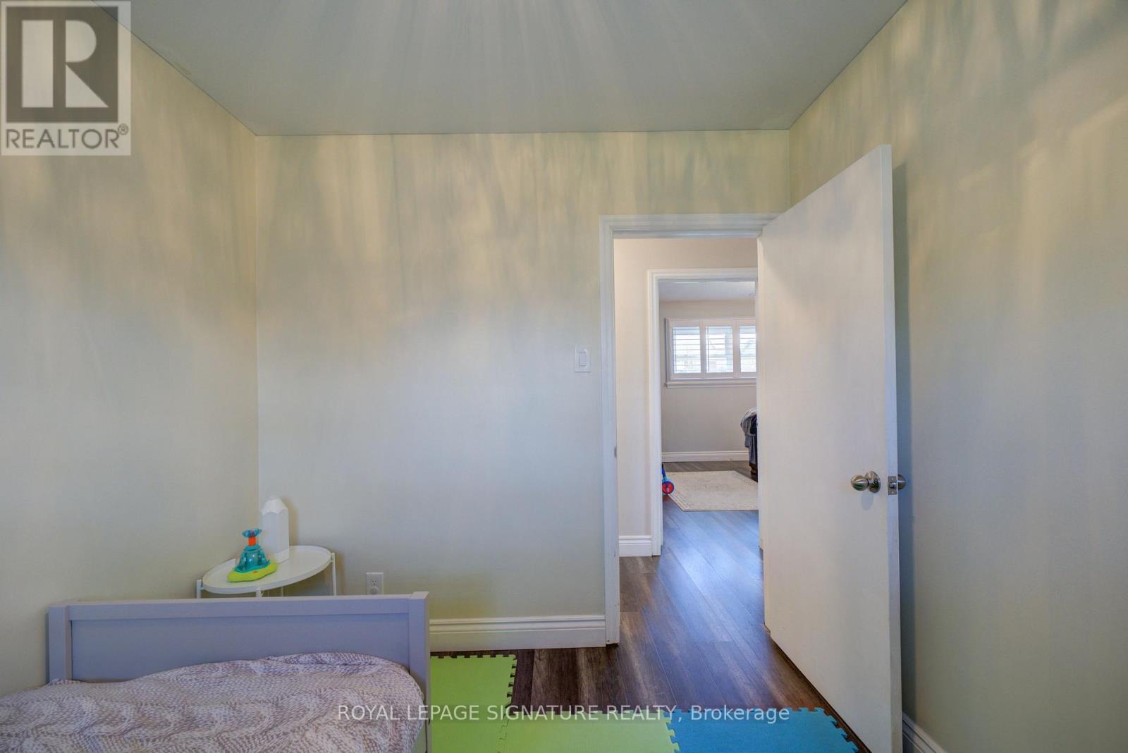 98 Jacobson Avenue W, St. Catharines, Ontario L2T 3A3 - Photo 22 - X12548452