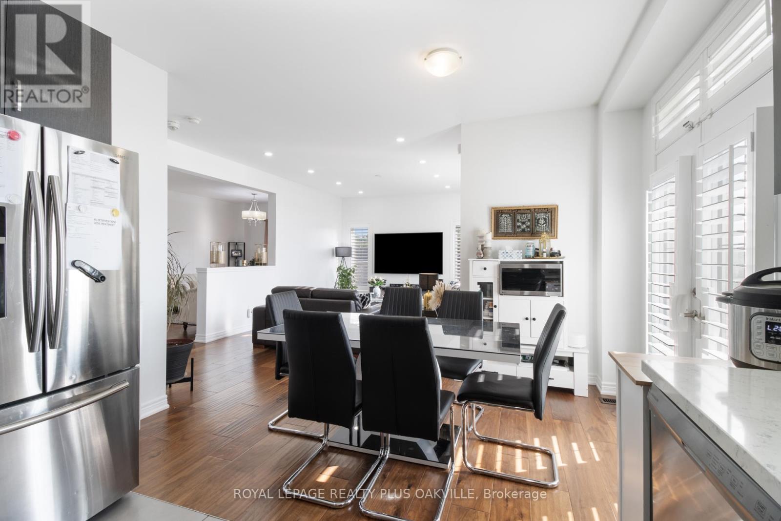 2386 Natasha Circle, Oakville, Ontario  L6M 1P2 - Photo 15 - W12557254