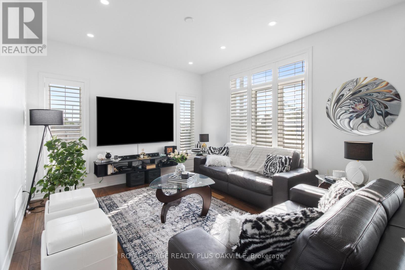 2386 Natasha Circle, Oakville, Ontario  L6M 1P2 - Photo 17 - W12557254