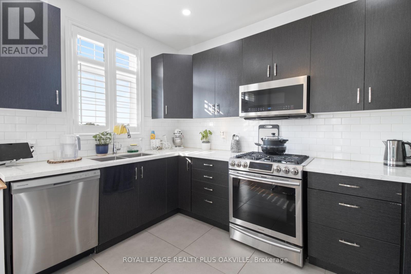 2386 Natasha Circle, Oakville, Ontario  L6M 1P2 - Photo 23 - W12557254