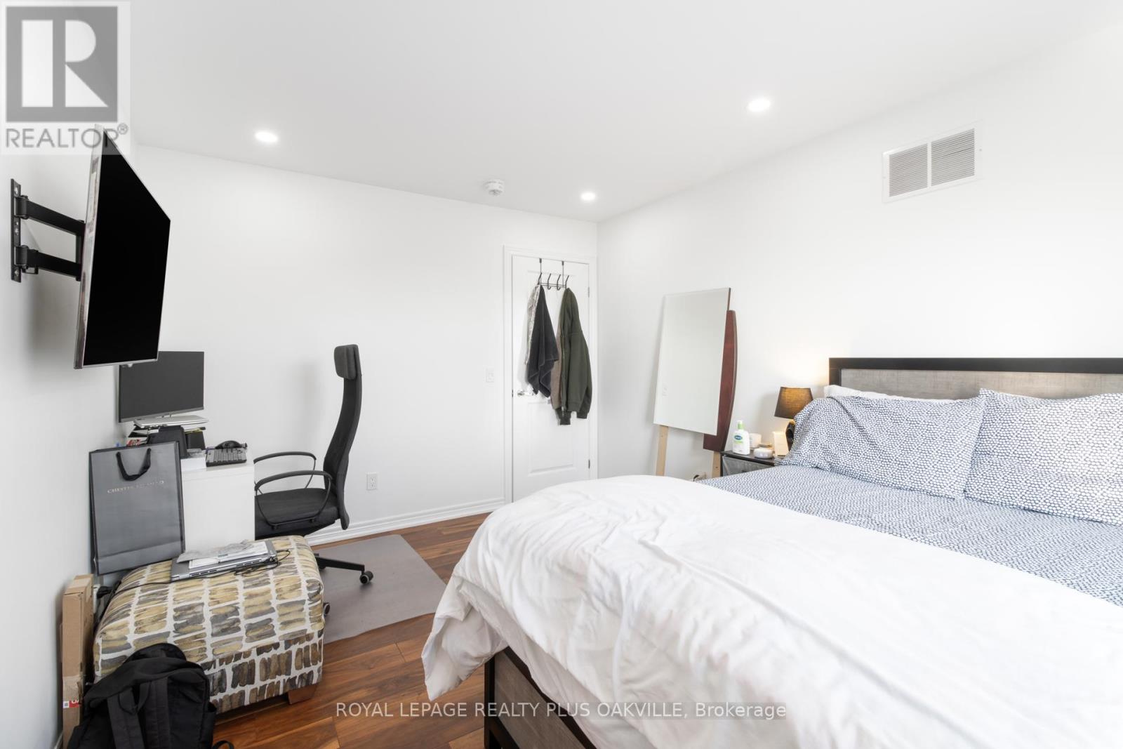 2386 Natasha Circle, Oakville, Ontario  L6M 1P2 - Photo 33 - W12557254