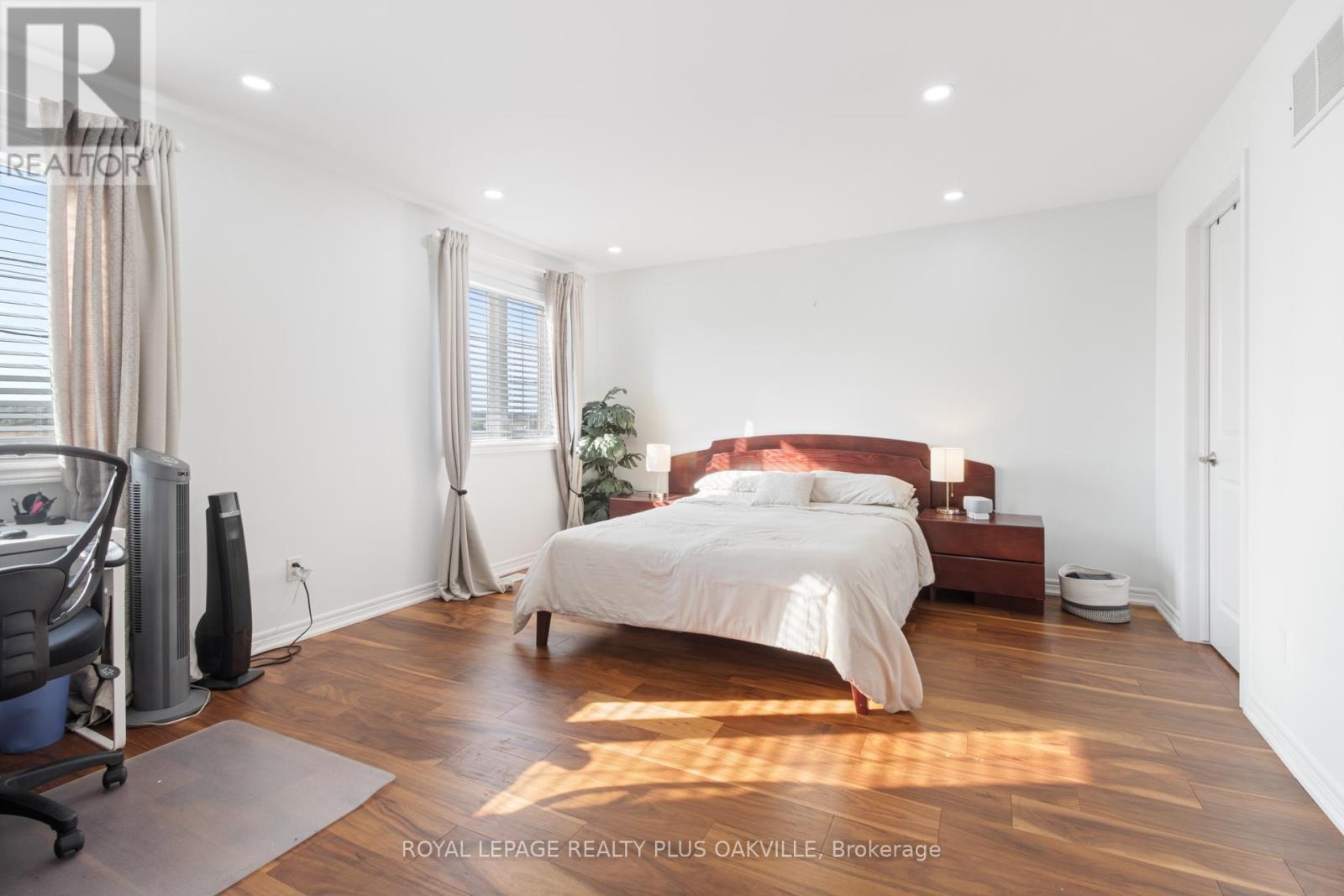 2386 Natasha Circle, Oakville, Ontario  L6M 1P2 - Photo 38 - W12557254