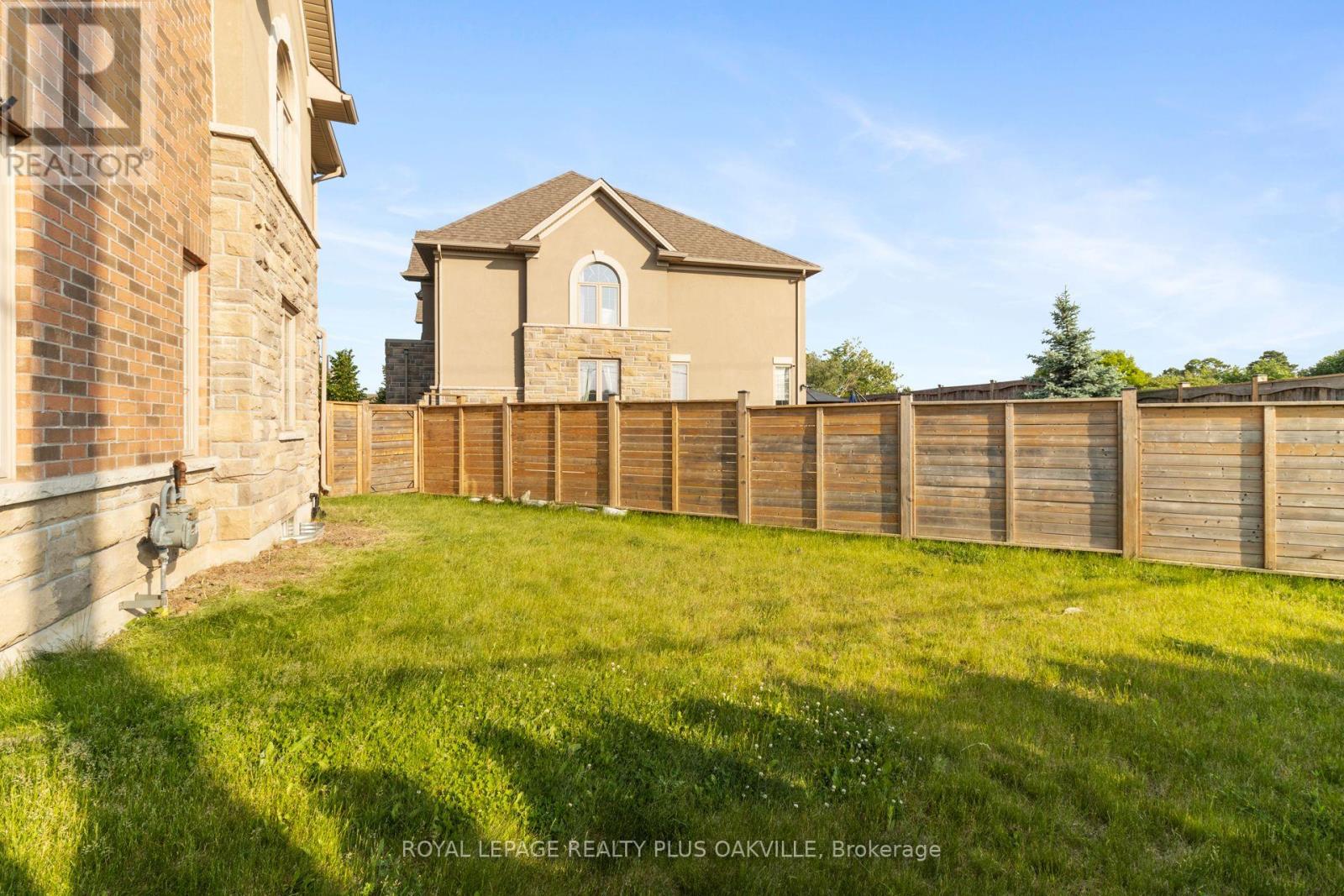 2386 Natasha Circle, Oakville, Ontario  L6M 1P2 - Photo 48 - W12557254