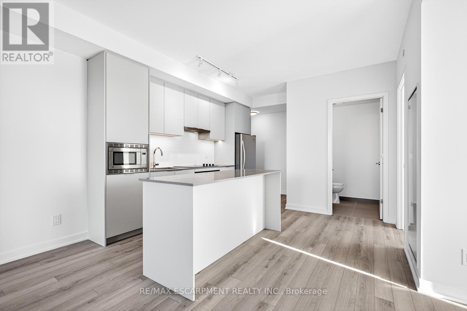 409 - 3071 Trafalgar Road, Oakville, Ontario  L6H 8C6 - Photo 10 - W12557262