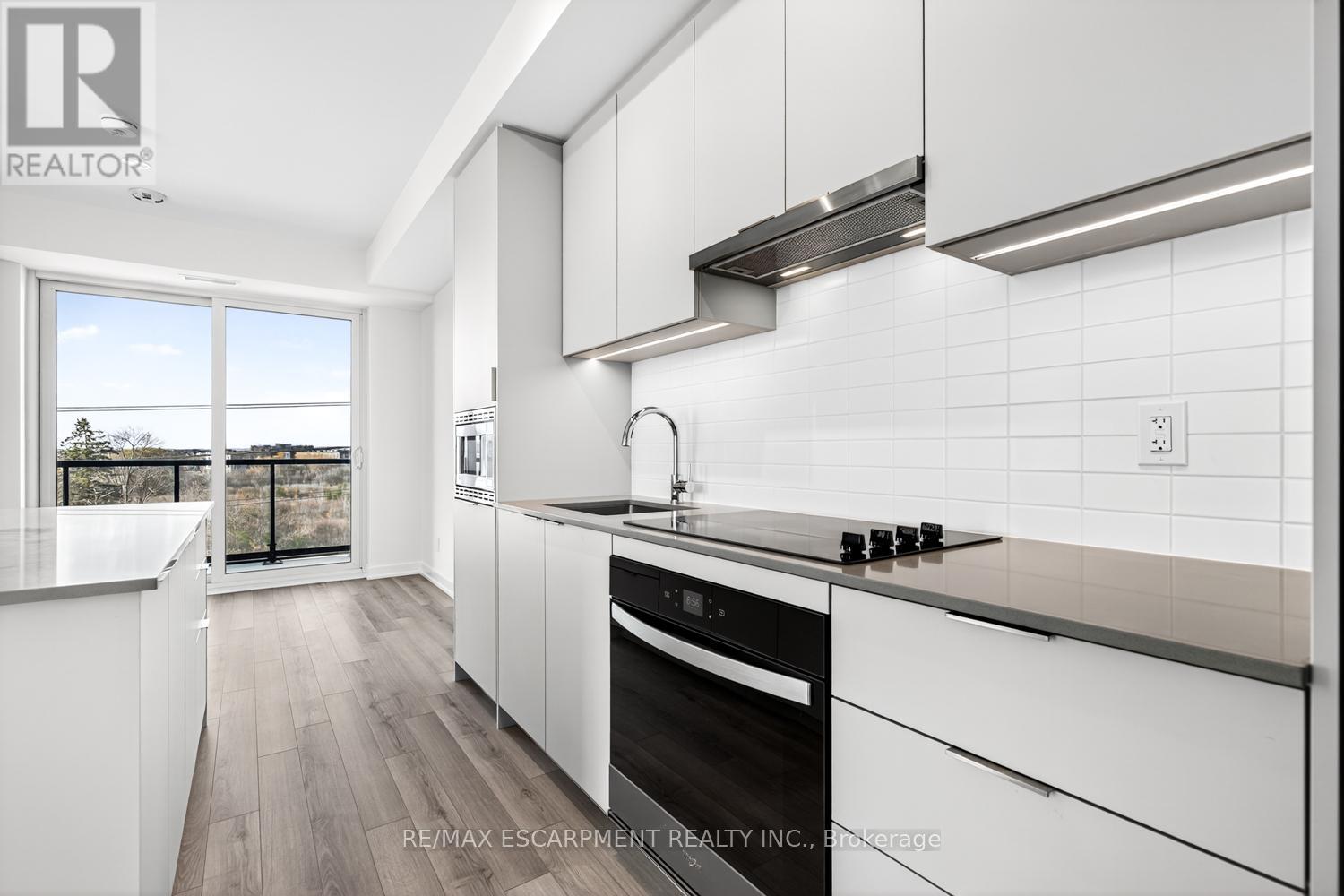 409 - 3071 Trafalgar Road, Oakville, Ontario  L6H 8C6 - Photo 15 - W12557262