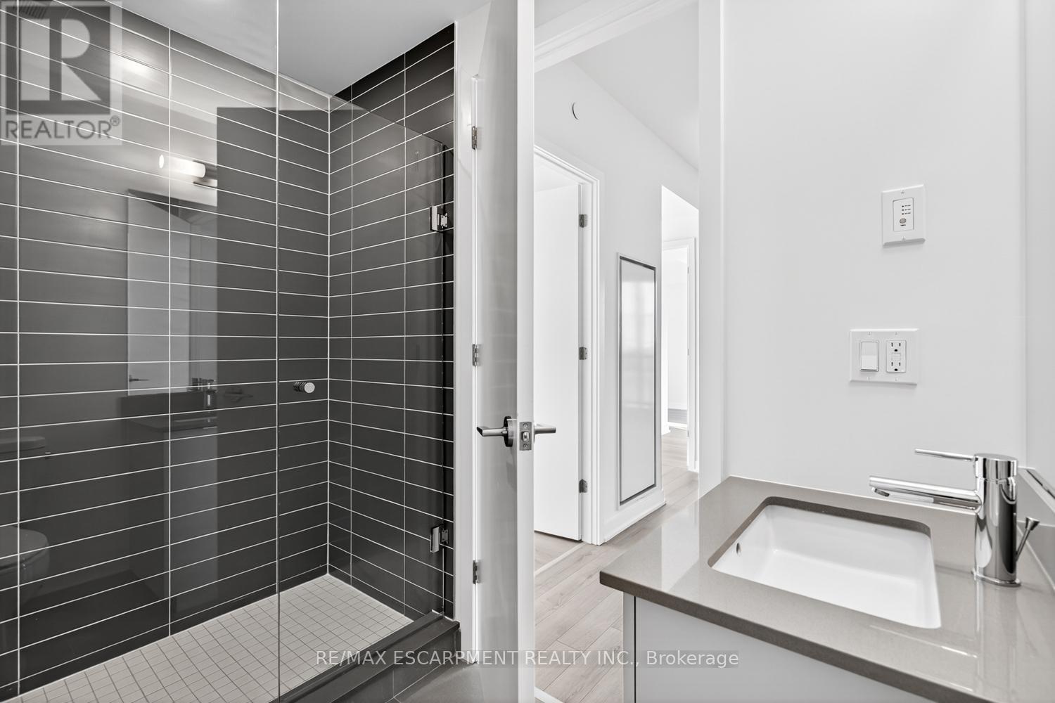 409 - 3071 Trafalgar Road, Oakville, Ontario  L6H 8C6 - Photo 22 - W12557262