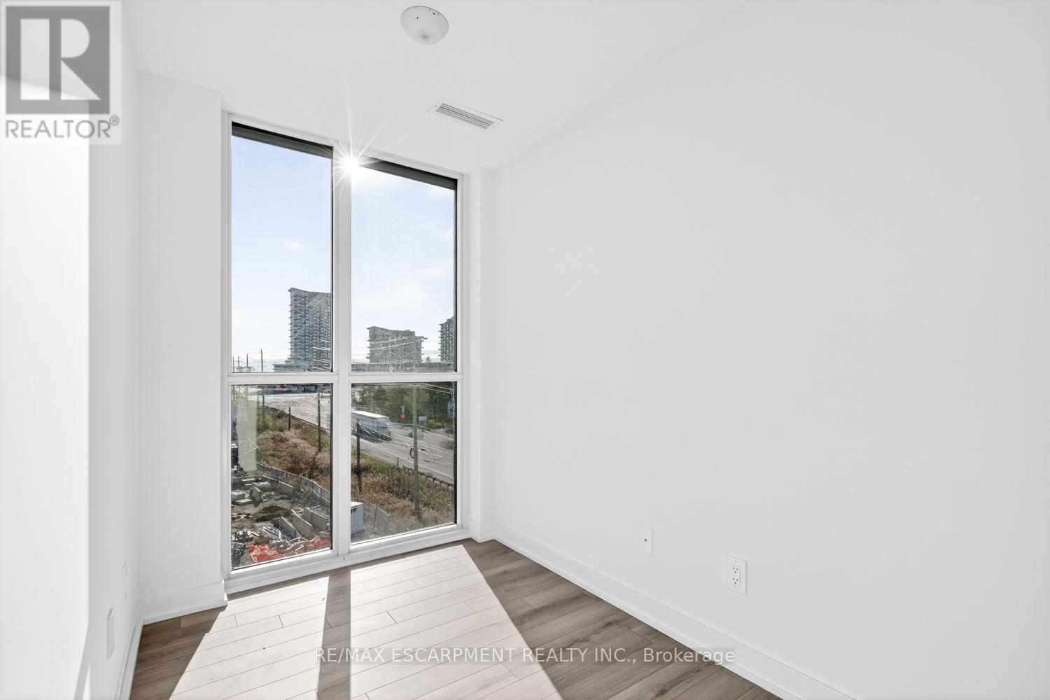 409 - 3071 Trafalgar Road, Oakville, Ontario  L6H 8C6 - Photo 28 - W12557262