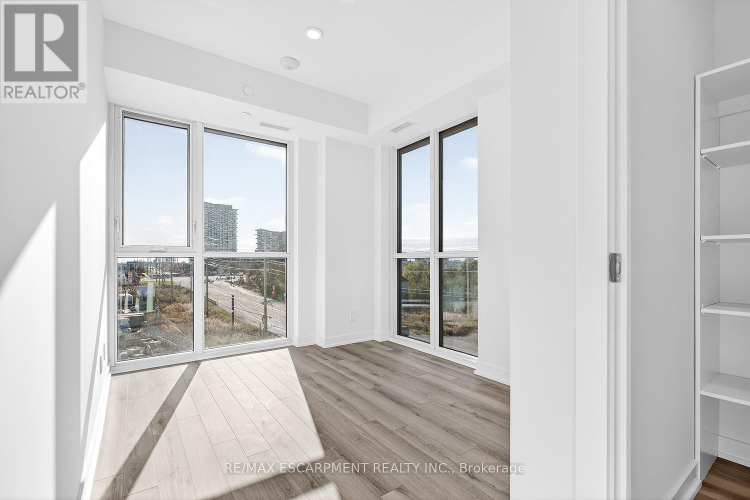 409 - 3071 Trafalgar Road, Oakville, Ontario  L6H 8C6 - Photo 33 - W12557262