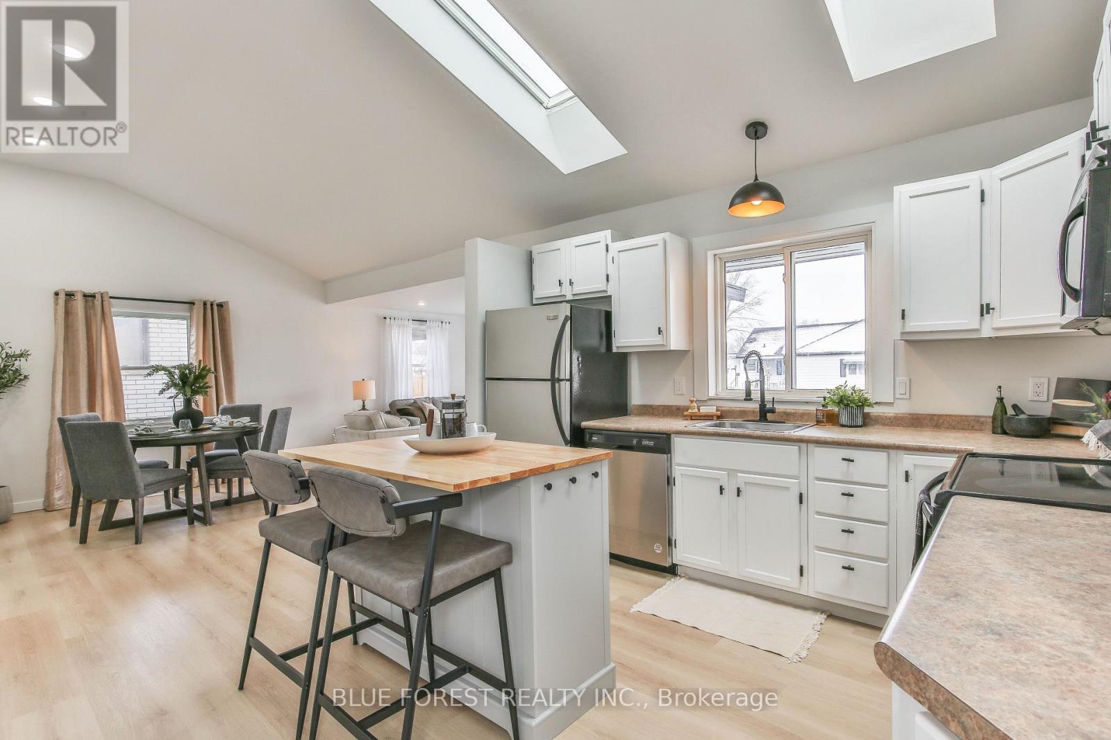 32 Mary Street E, St. Thomas, Ontario  N5R 2V8 - Photo 12 - X12557288