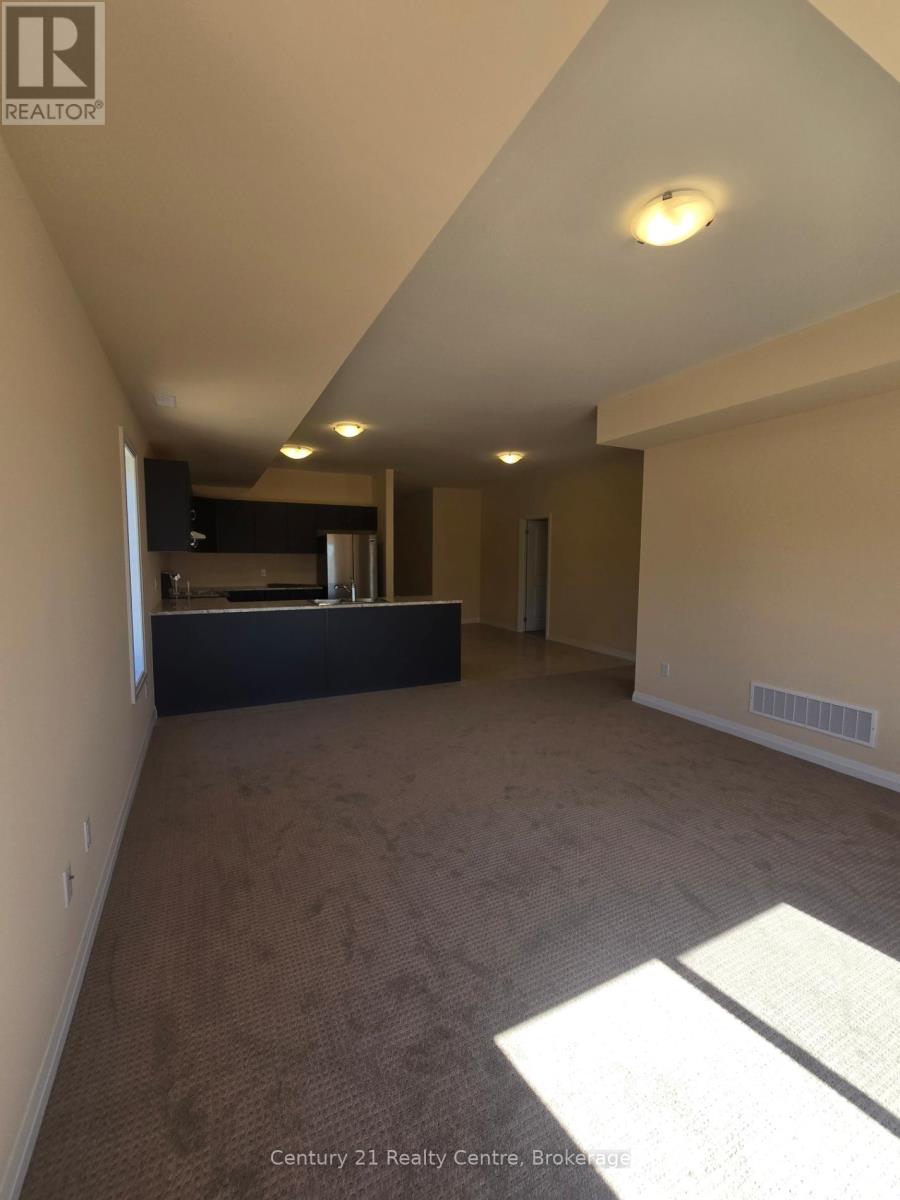 Main Level - 415 Louisa Street, Fort Erie, Ontario  L2A 0H5 - Photo 10 - X12557258