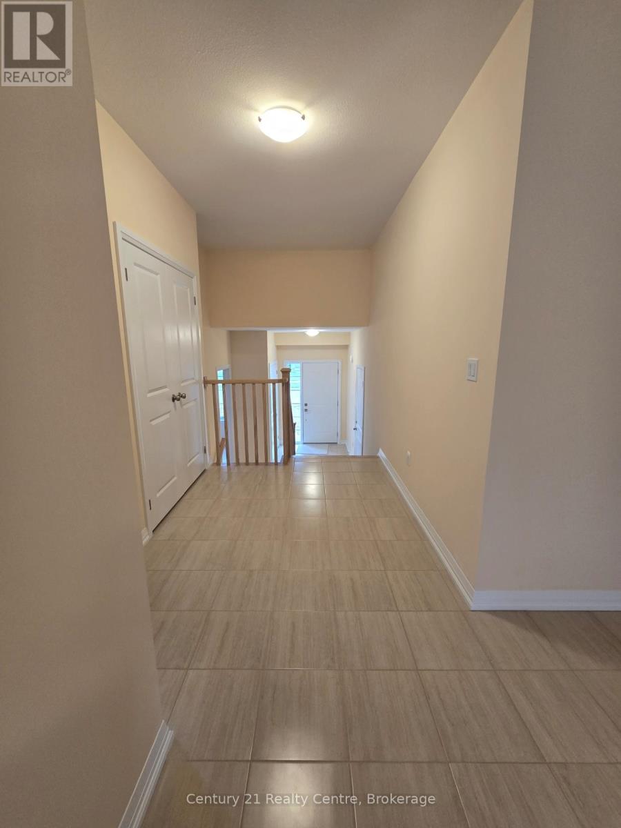 Main Level - 415 Louisa Street, Fort Erie, Ontario  L2A 0H5 - Photo 5 - X12557258