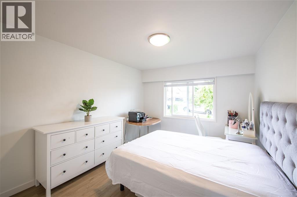 5662 Booth Avenue, Burnaby, British Columbia  V5H 3A7 - Photo 11 - R3068426