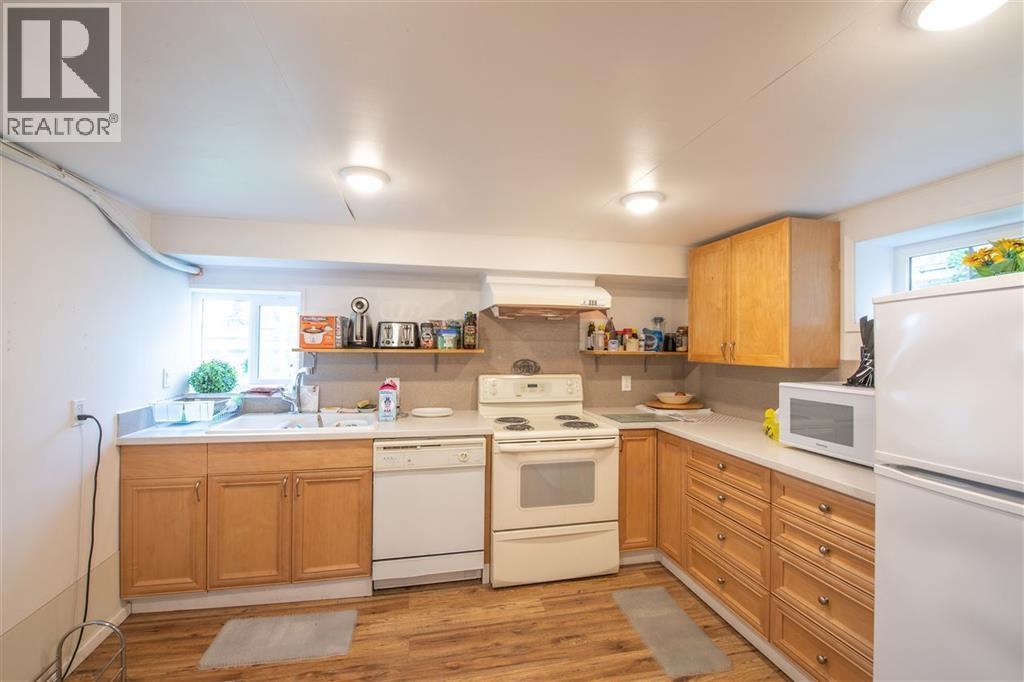 5662 Booth Avenue, Burnaby, British Columbia  V5H 3A7 - Photo 17 - R3068426