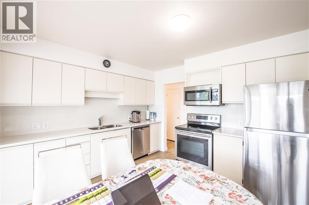 5662 Booth Avenue, Burnaby, British Columbia  V5H 3A7 - Photo 9 - R3068426