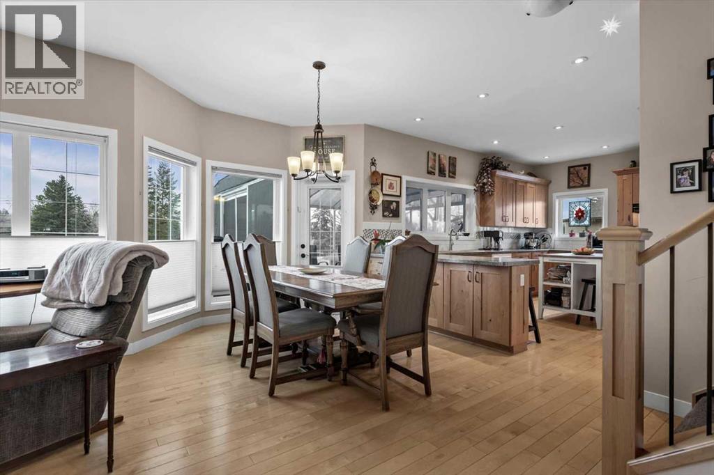 4504 70 Street Nw, Calgary, Alberta  T3B 2K6 - Photo 6 - A2270830