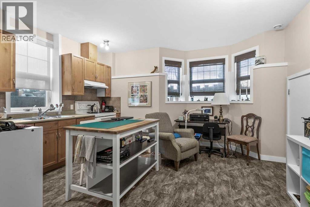 4504 70 Street Nw, Calgary, Alberta  T3B 2K6 - Photo 42 - A2270830