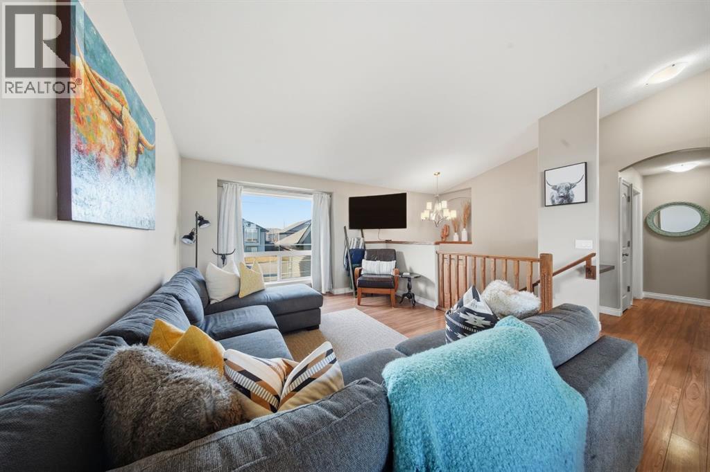 93 Mann Drive, Penhold, Alberta  T0M 1R0 - Photo 5 - A2270820