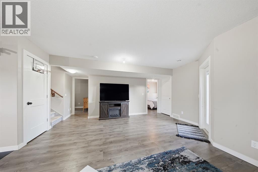 93 Mann Drive, Penhold, Alberta  T0M 1R0 - Photo 24 - A2270820