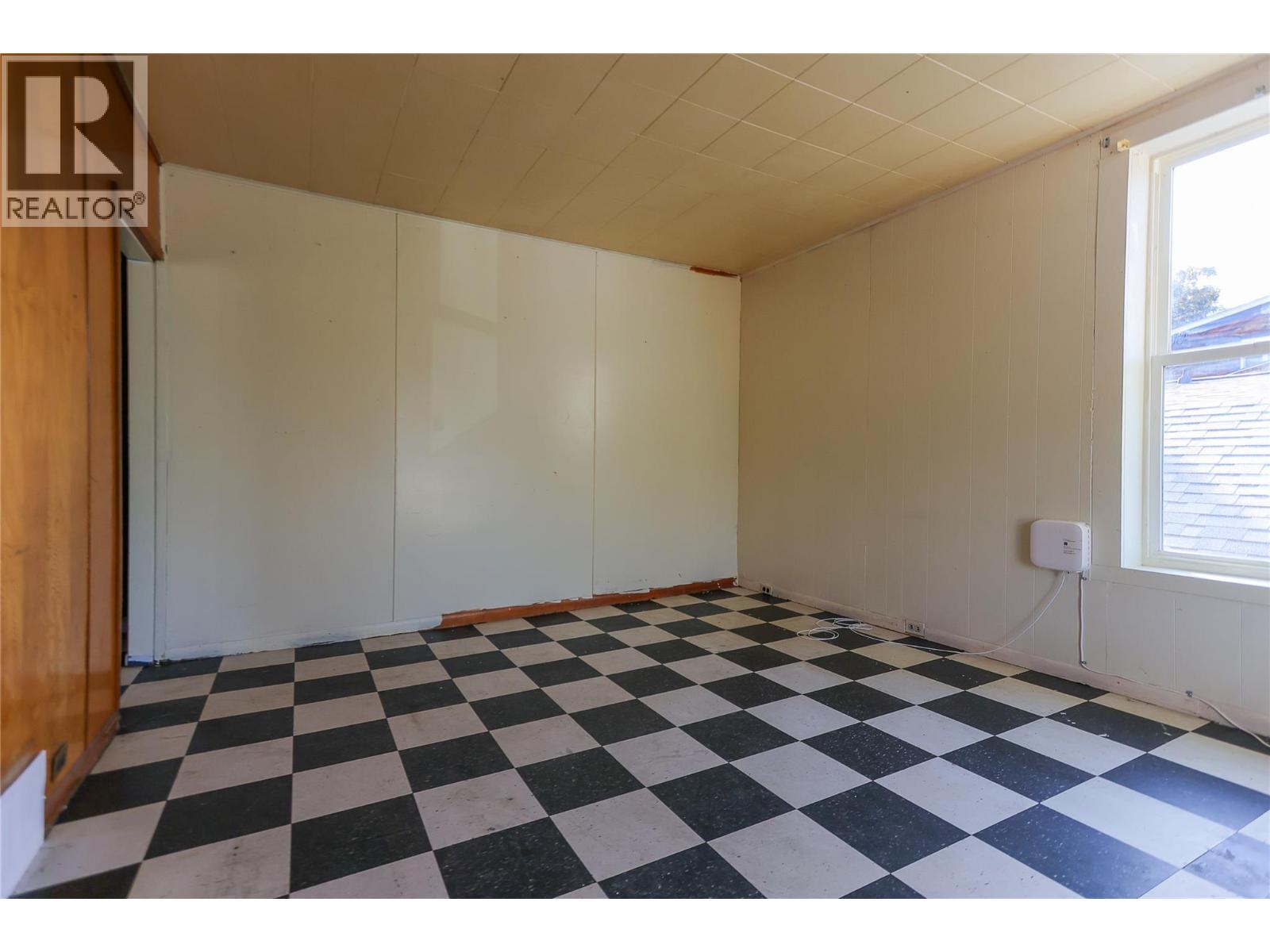 1760 Daniel Street, Trail, British Columbia  V1R 4G8 - Photo 12 - 10363046