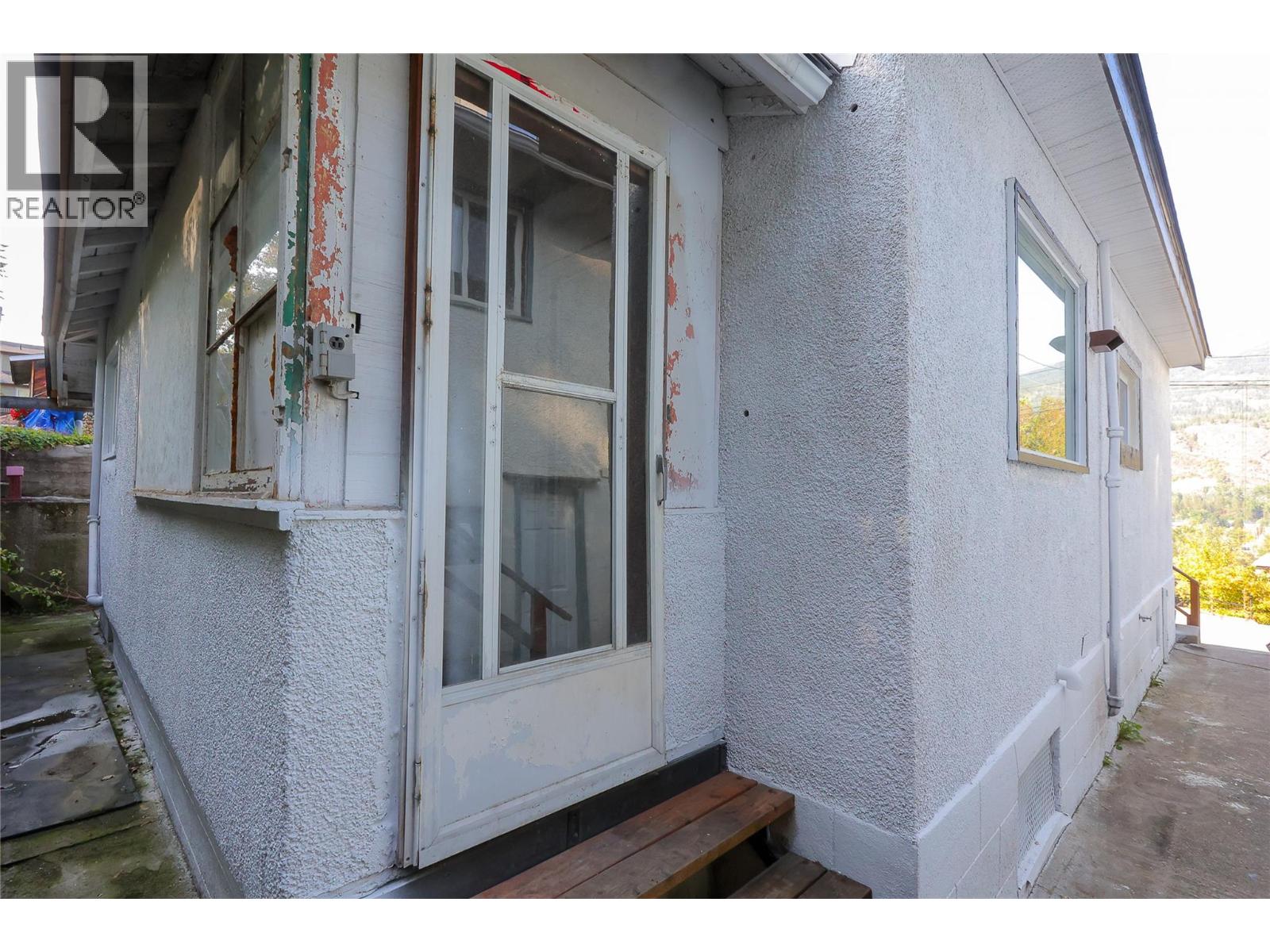 1760 Daniel Street, Trail, British Columbia  V1R 4G8 - Photo 38 - 10363046