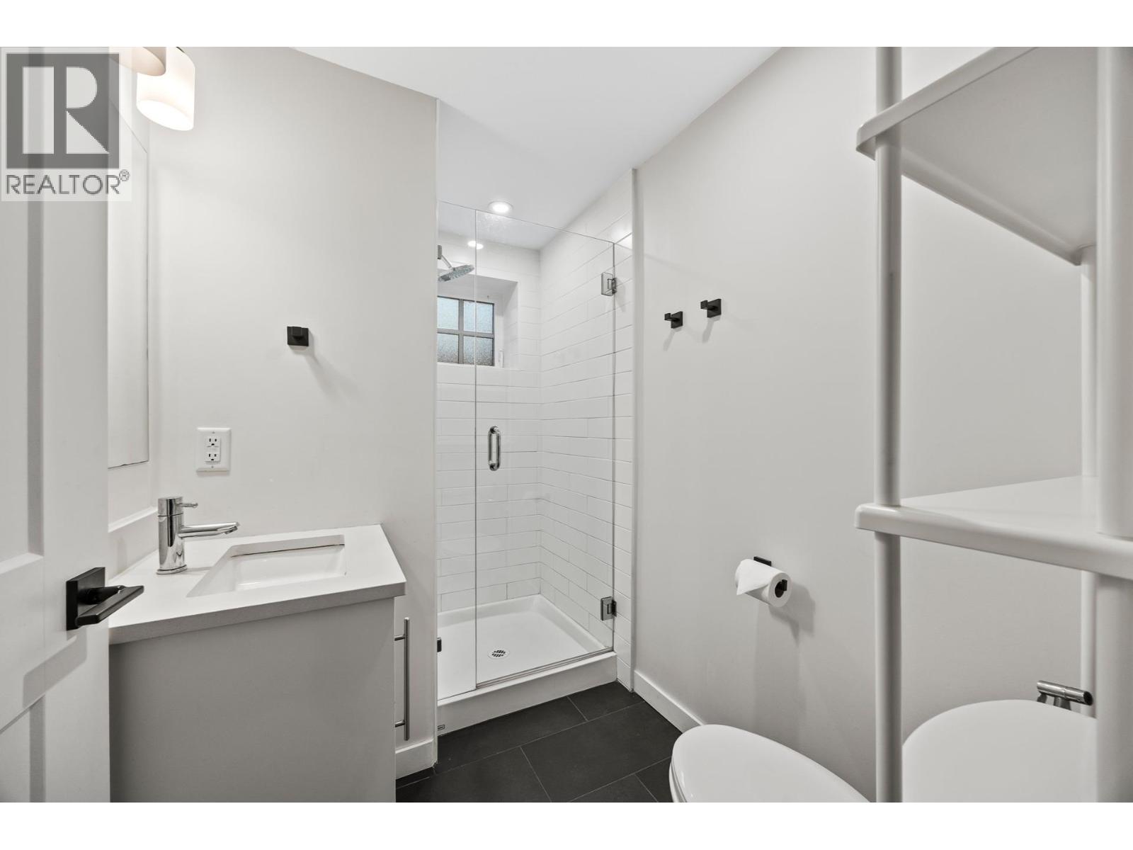 908 E 17th Avenue, Vancouver, British Columbia  V5V 1C2 - Photo 17 - R3068494