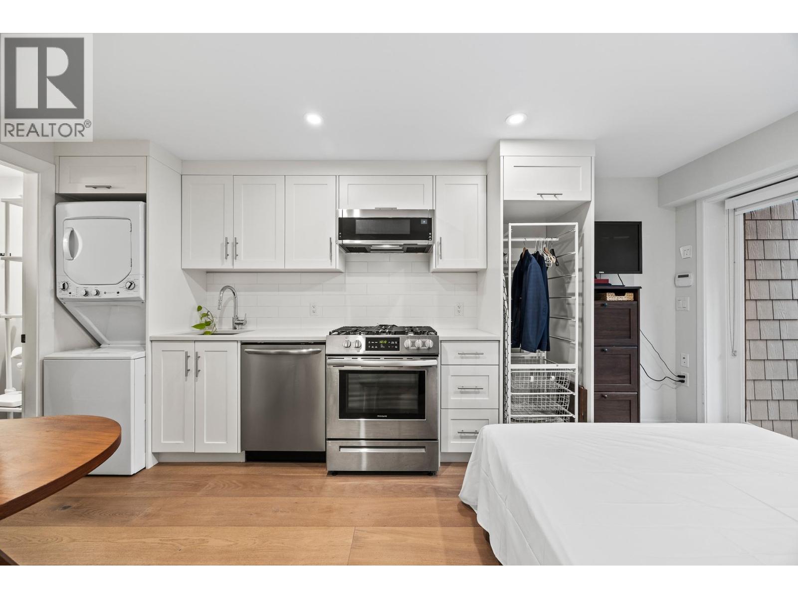 908 E 17th Avenue, Vancouver, British Columbia  V5V 1C2 - Photo 23 - R3068494