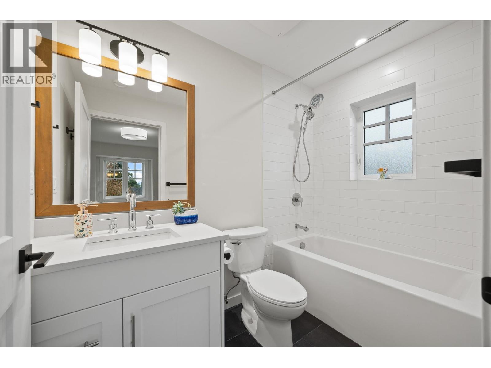 908 E 17th Avenue, Vancouver, British Columbia  V5V 1C2 - Photo 27 - R3068494