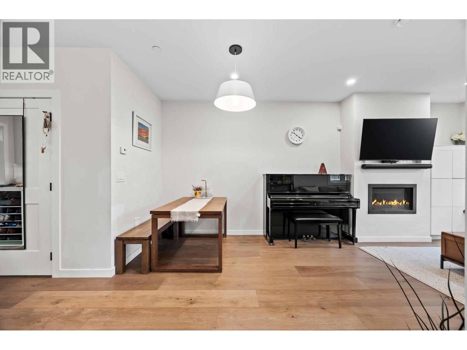 908 E 17th Avenue, Vancouver, British Columbia  V5V 1C2 - Photo 8 - R3068494