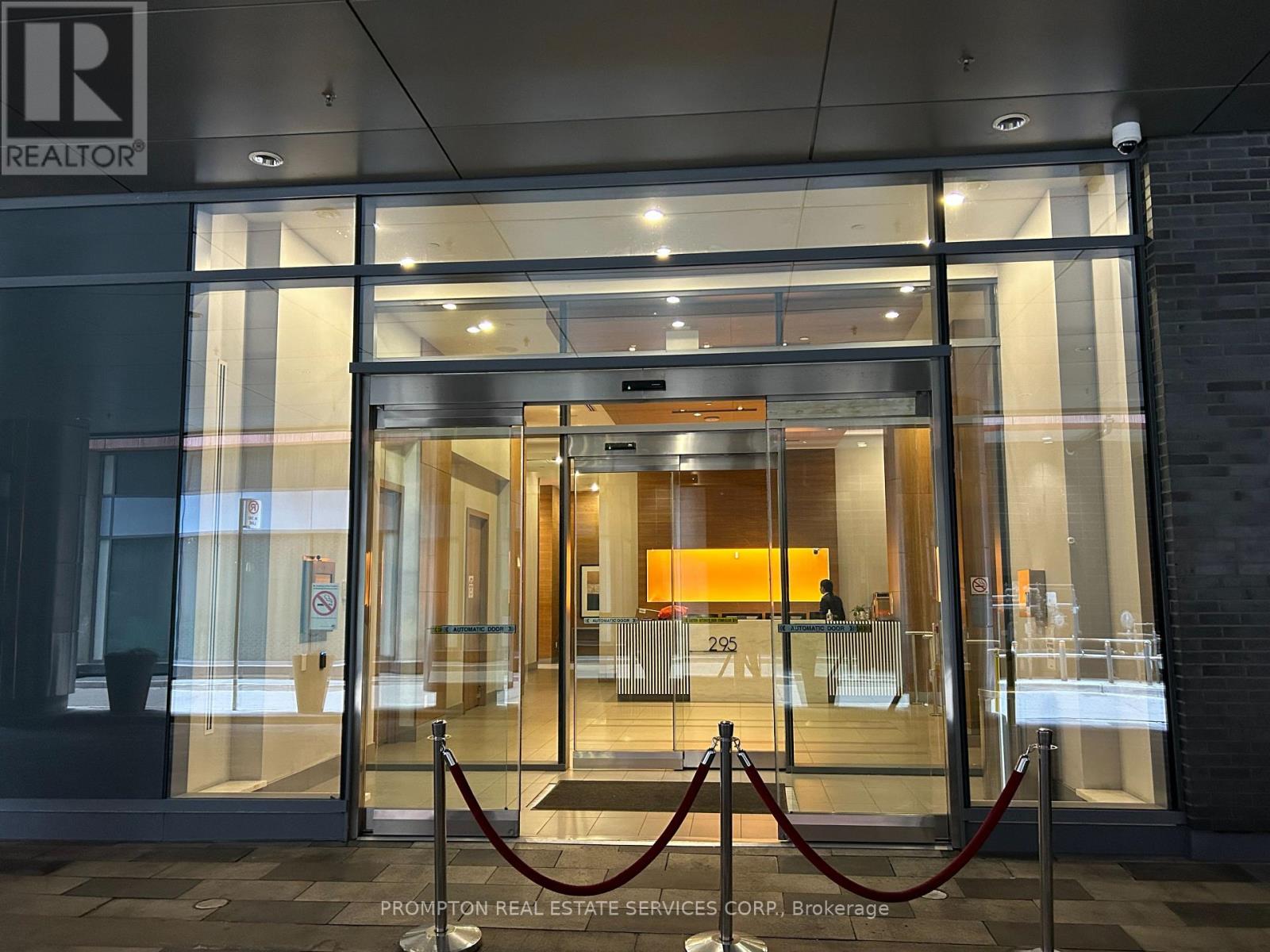 2310 - 295 Adelaide Street W, Toronto, Ontario  M5V 1P7 - Photo 3 - C12557318