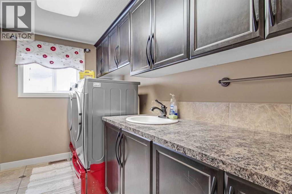 3 Legacy Cove, Sylvan Lake, Alberta  T4S 2M8 - Photo 26 - A2266201