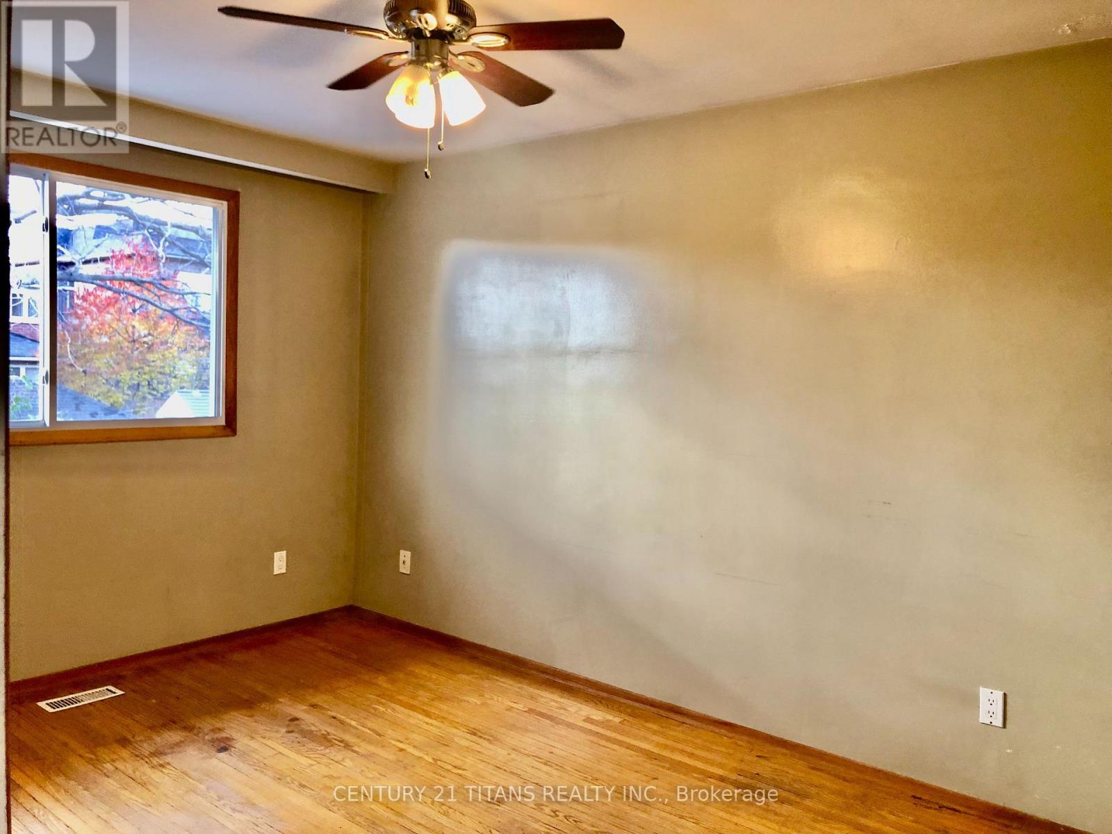 42 Scarboro Crescent, Toronto, Ontario M1M 2J4 - Photo 8 - E12557300