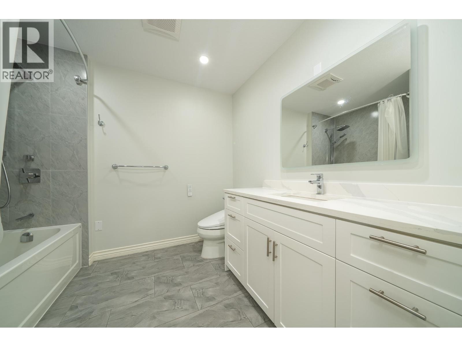 2126 Lorraine Avenue, Coquitlam, British Columbia  V3K 2M6 - Photo 34 - R3068630