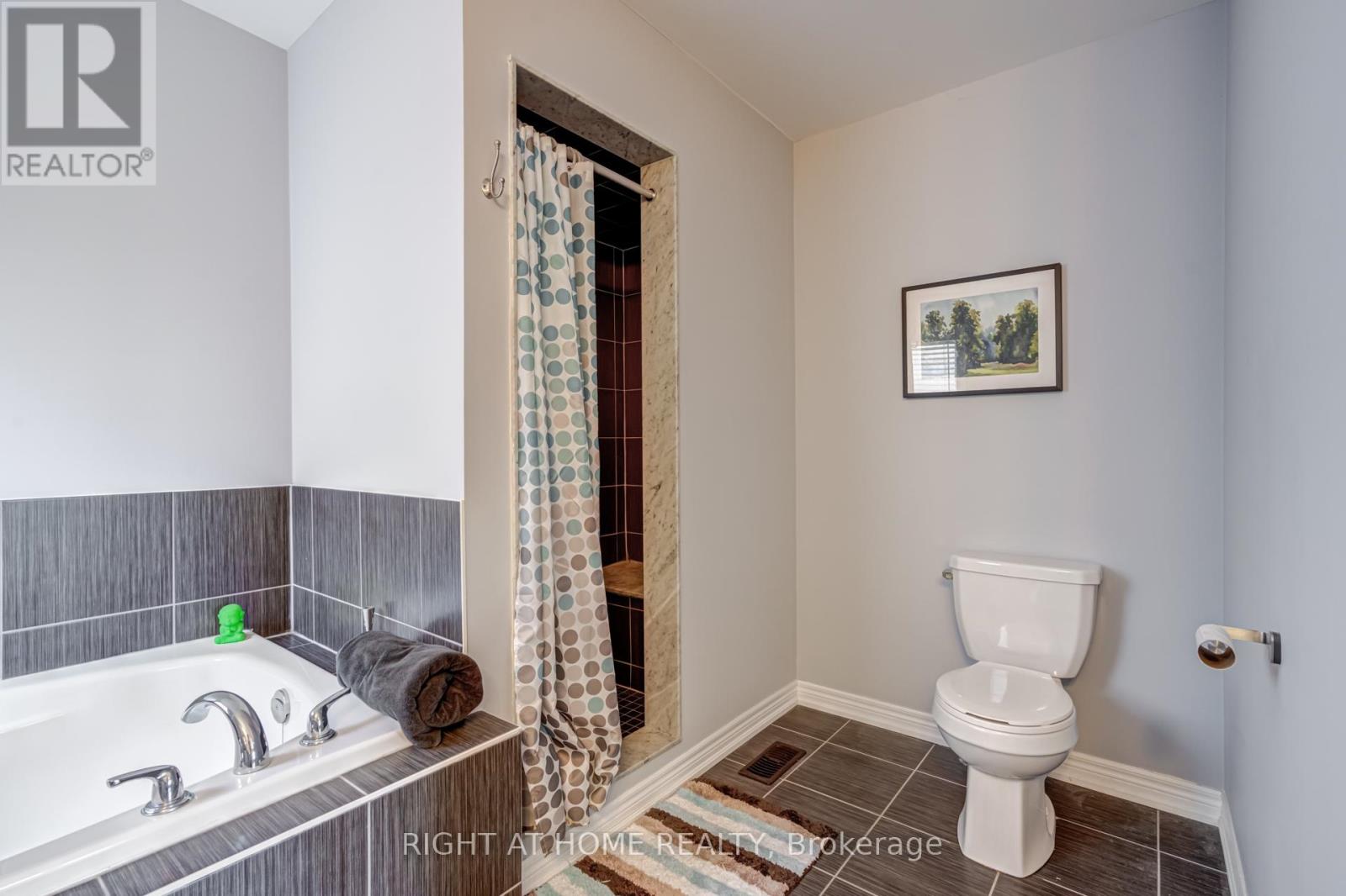 1341 Bardeau Street, Innisfil, Ontario  L0L 1W0 - Photo 23 - N12557296