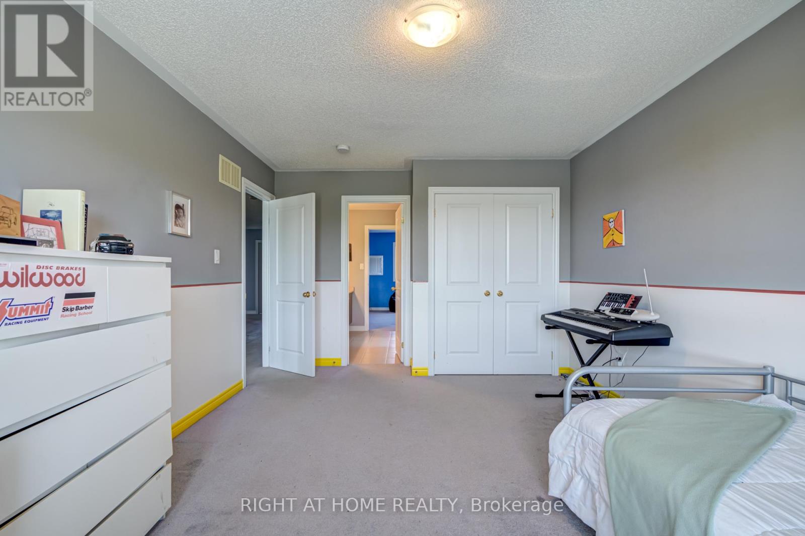 1341 Bardeau Street, Innisfil, Ontario  L0L 1W0 - Photo 25 - N12557296