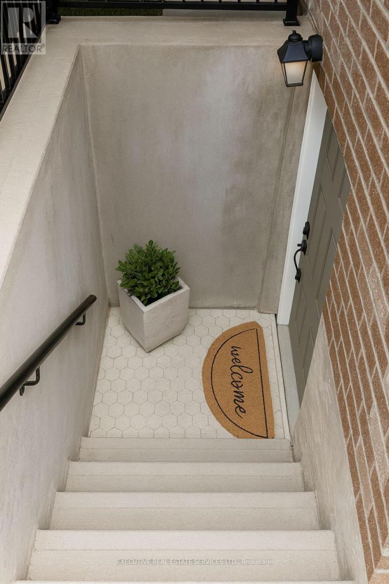 4 BRENSCOMBE ROAD, Brampton, Ontario