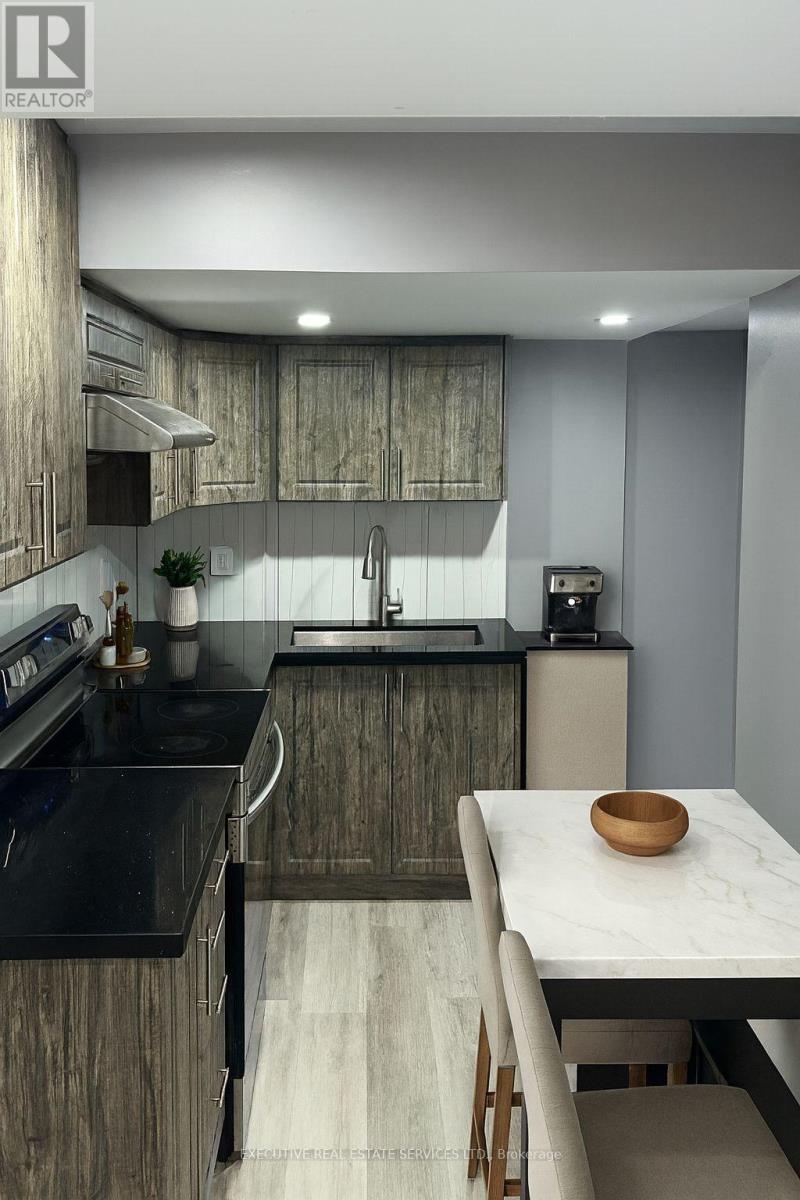 4 Brenscombe Road, Brampton, Ontario  L7A 5E8 - Photo 3 - W12557302