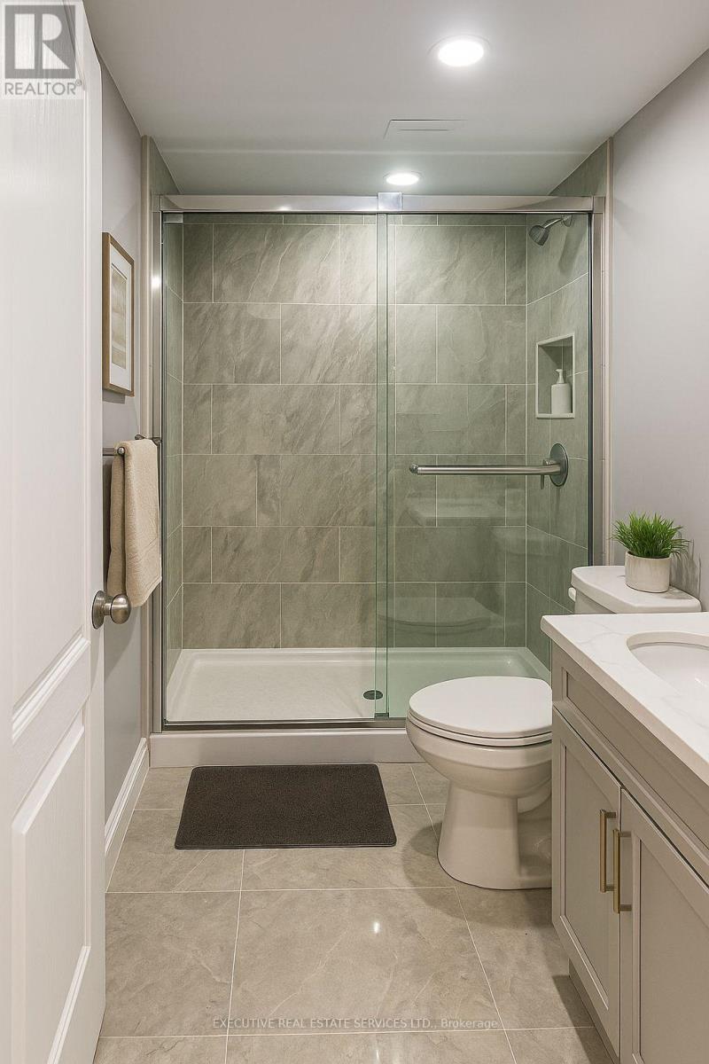 4 Brenscombe Road, Brampton, Ontario  L7A 5E8 - Photo 7 - W12557302